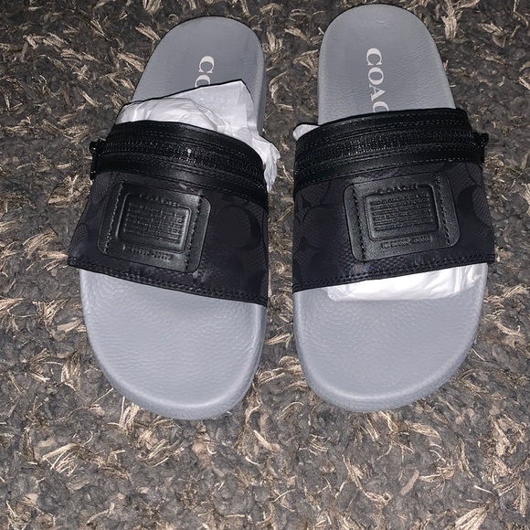 Coach Pocket Pool Slides - Picture 2 of 12